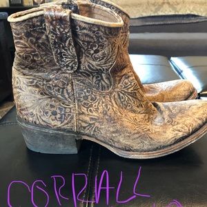 Corrall booties